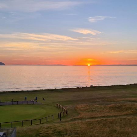 Girvan - Sea View Beach Access Apartment Esterno foto