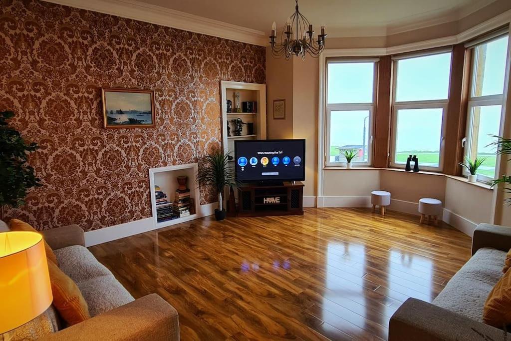 Girvan - Sea View Beach Access Apartment Esterno foto